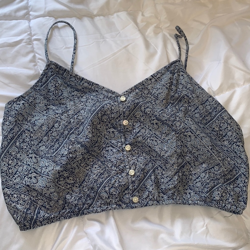 EUC AE blue flower crop top